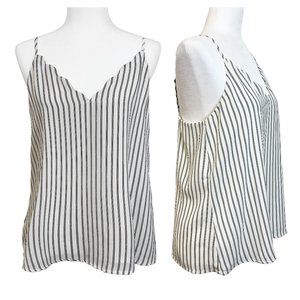 Socialite Scalloped V-Neck Camisole Stripe Print